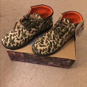 New Toms sneakers women’s 5.5